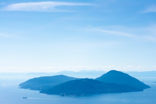 View of Bowen Island from Tunnel Bluffs