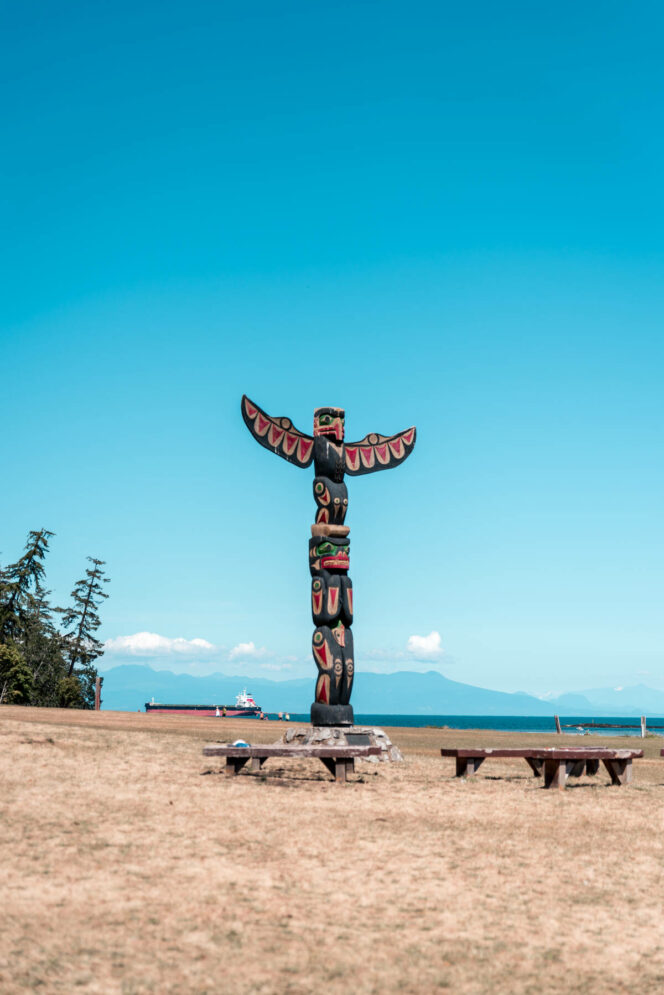 Totem pole on Saysutshun/Newcastle Island near Nanaimo